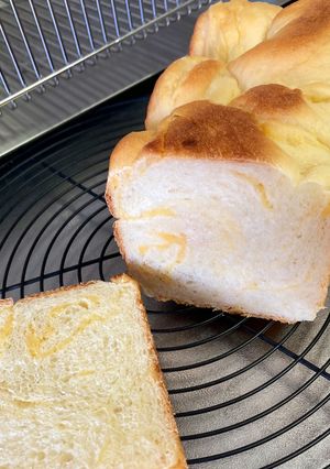 はちみつレモンヨーグルトマーブル食パン-レシピのメイン写真