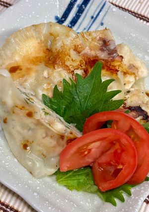 鶏ミンチとはんぺんで丸焼き餃子♪-レシピのメイン写真