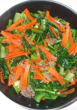 小松菜牛肉の中華炒め♪簡単レシピひき肉で-レシピのメイン写真