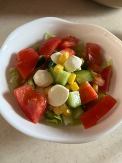 モッツァレラとカニカマ野菜たっぷりサラダ-レシピのメイン写真