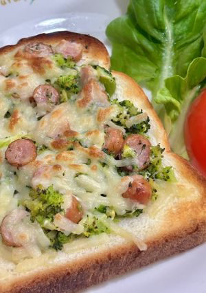 ブロッコリーのチーズトースト♪-レシピのメイン写真