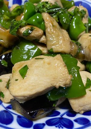 鶏胸肉と夏野菜のバジル炒め-レシピのメイン写真