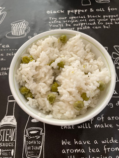 四毒抜きグリーンピースご飯(豆の比率)-レシピのメイン写真