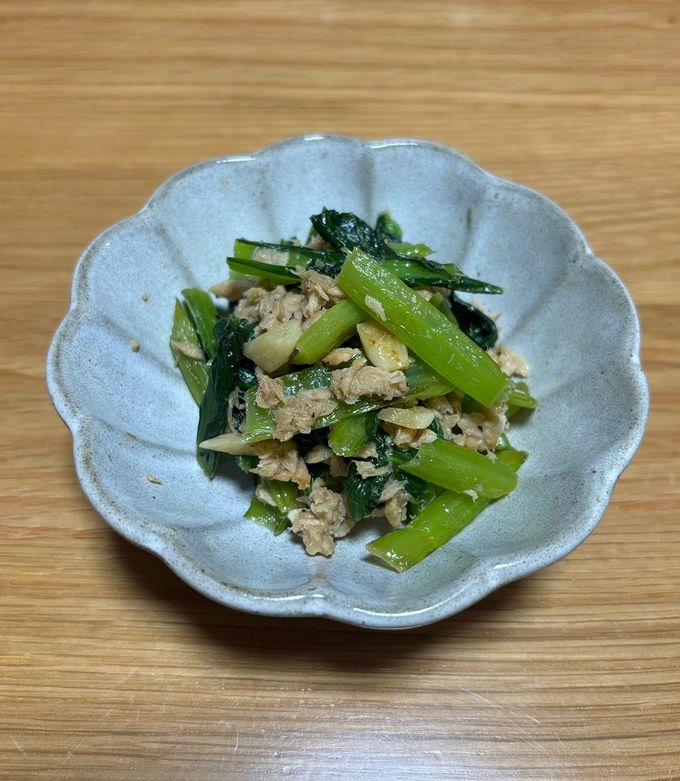 小松菜とツナのガーリック青菜炒め by tonsuke☆ 【クックパッド
