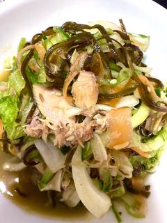鯖缶と新玉ねぎ♾サラダ-レシピのメイン写真