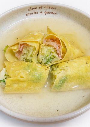簡単朝ごはん!豆腐皮で食べるコンソメ-レシピのメイン写真