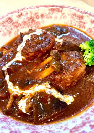 ハンバーグとしめじと茄子のトマト煮込み♡-レシピのメイン写真
