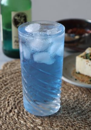 韓ドラ気分で乾杯!透明リナブルードリンク-レシピのメイン写真