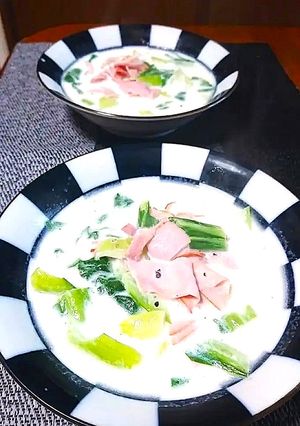 青梗菜とベーコンのクリームスープ-レシピのメイン写真