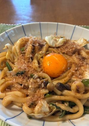 サバ味噌の煮汁を再利用！絶品濃厚焼きうどん-レシピのメイン写真