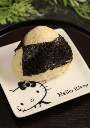 簡単!サッポロ一番塩らーめん☆おにぎり-レシピのメイン写真