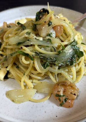 休日のお昼にエビと大葉の冷製バジルパスタ-レシピのメイン写真