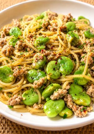 春を感じるソラマメと豚挽き肉パスタ-レシピのメイン写真