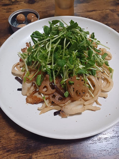 生豆苗のせ竹輪漬物蓮根の金平焼きうどん-レシピのメイン写真