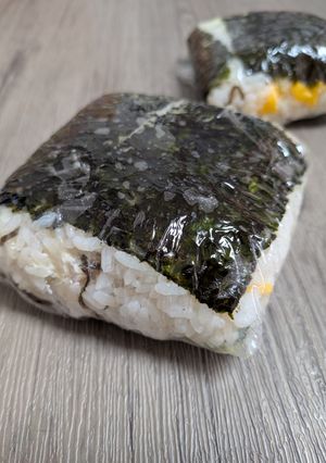 ぱったんするだけ♪具だくさんおにぎり-レシピのメイン写真