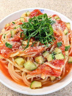 トマト缶とキュウリの簡単冷製パスタ-レシピのメイン写真