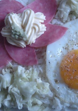 土鍋炊きでカフェ丼V24〜ビアソ・キャベツ・月見-レシピのメイン写真