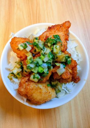 数字に弱くても作れる技ありねぎダレ唐揚げ丼-レシピのメイン写真