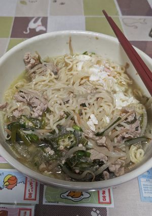 鍋1つで、オクラ入り豚ニラ塩ラーメン-レシピのメイン写真