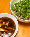 簡単！豚ばら肉ときのこのつけ蕎麦