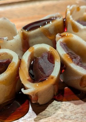 蕎麦クレープのアンコ巻き黒蜜がけ-レシピのメイン写真