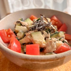 おかず的☆ズッキーニ塩昆布ツナマヨサラダ