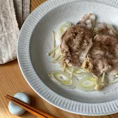 รูปของ 簡単すぎ！！ネギと豚肉のレンジ蒸し