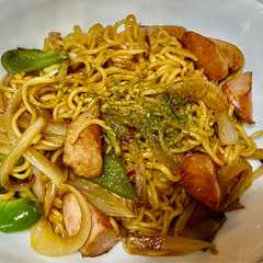 รูปของ 冷蔵庫の☆残り野菜と☆袋ラーメンで簡単焼きそば☆