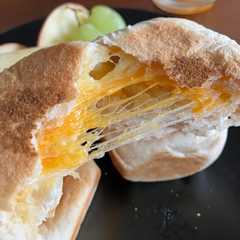 รูปของ フライパンでチーズパン