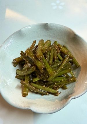 さつまいものじくの煮物-レシピのメイン写真