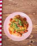 簡単！豆苗とベーコンのトマトパスタ