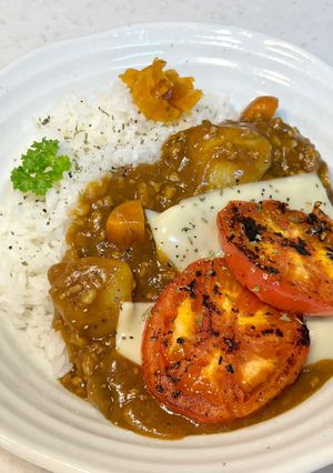 簡単時短夕飯に。チーズと焼きトマトのカレーライス-レシピのメイン写真