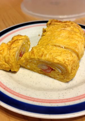 カニカマを巻いた卵焼き-レシピのメイン写真