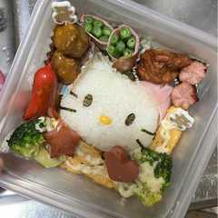 キャラ弁 キティちゃんﾐ・◦・ﾐ🎀-レシピのメイン写真