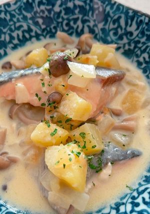 ストウブで★さつまいもと鮭のクリームシチュー-レシピのメイン写真