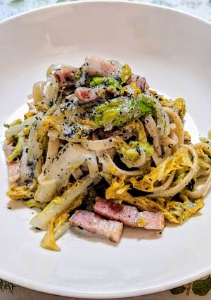 白菜とベーコンの黒すりごま和風パスタ-レシピのメイン写真
