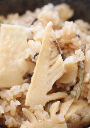 水煮タケノコで簡単！春の炊き込みご飯-レシピのメイン写真