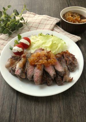 柔らかステーキの玉ねぎポン酢ソース-レシピのメイン写真