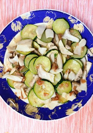 レンジで♪ズッキーニと エリンギの 梅干し和え✿-レシピのメイン写真