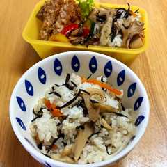 A picture of 混ぜて朝楽〜ひじき混ぜご飯お弁当にも.