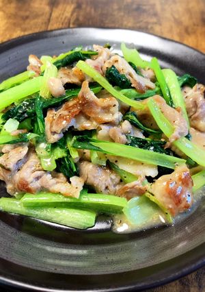 簡単♪豚こまと小松菜の塩バター炒め-レシピのメイン写真