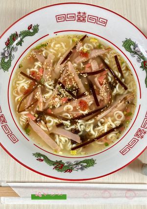 サッポロ一番…塩ラーメン・梅肉・紅生姜・酢昆布-レシピのメイン写真