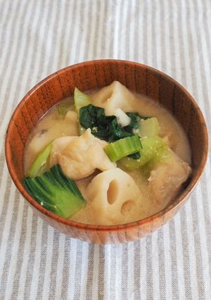 鶏肉とれんこんのおみそ汁-レシピのメイン写真