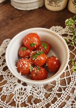 ミニトマトとバジルの粉チーズ炒め-レシピのメイン写真