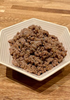 肉汁溢れる！黒毛和牛と銘柄豚の旨味そぼろ-レシピのメイン写真