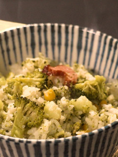 ブロッコリーの丸ごと炊き込みご飯-レシピのメイン写真