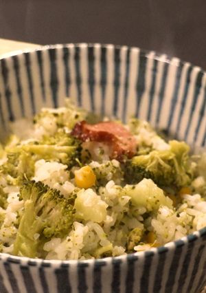ブロッコリーの丸ごと炊き込みご飯-レシピのメイン写真