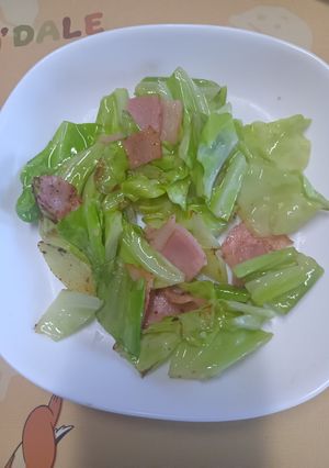 キャベツとベーコンのガーリックバター炒め-レシピのメイン写真