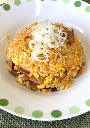 ウマ辛炒飯-レシピのメイン写真