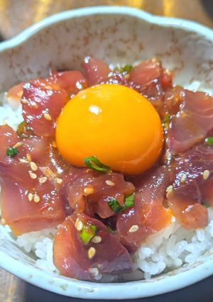 ワラサの尾の身でユッケ丼-レシピのメイン写真